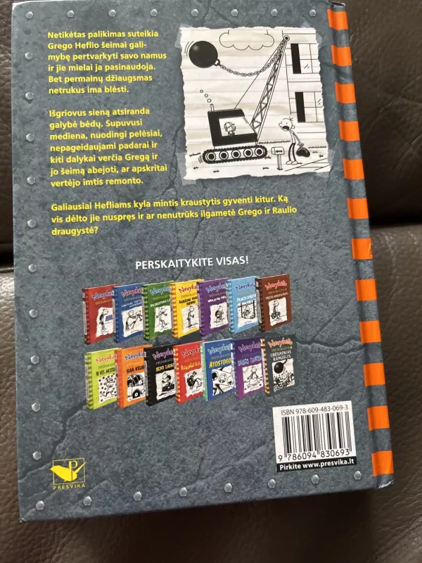 Nevykėlio dienoraštis 14: grėsmingas kamuolys - Jeff Kinney, knyga 3