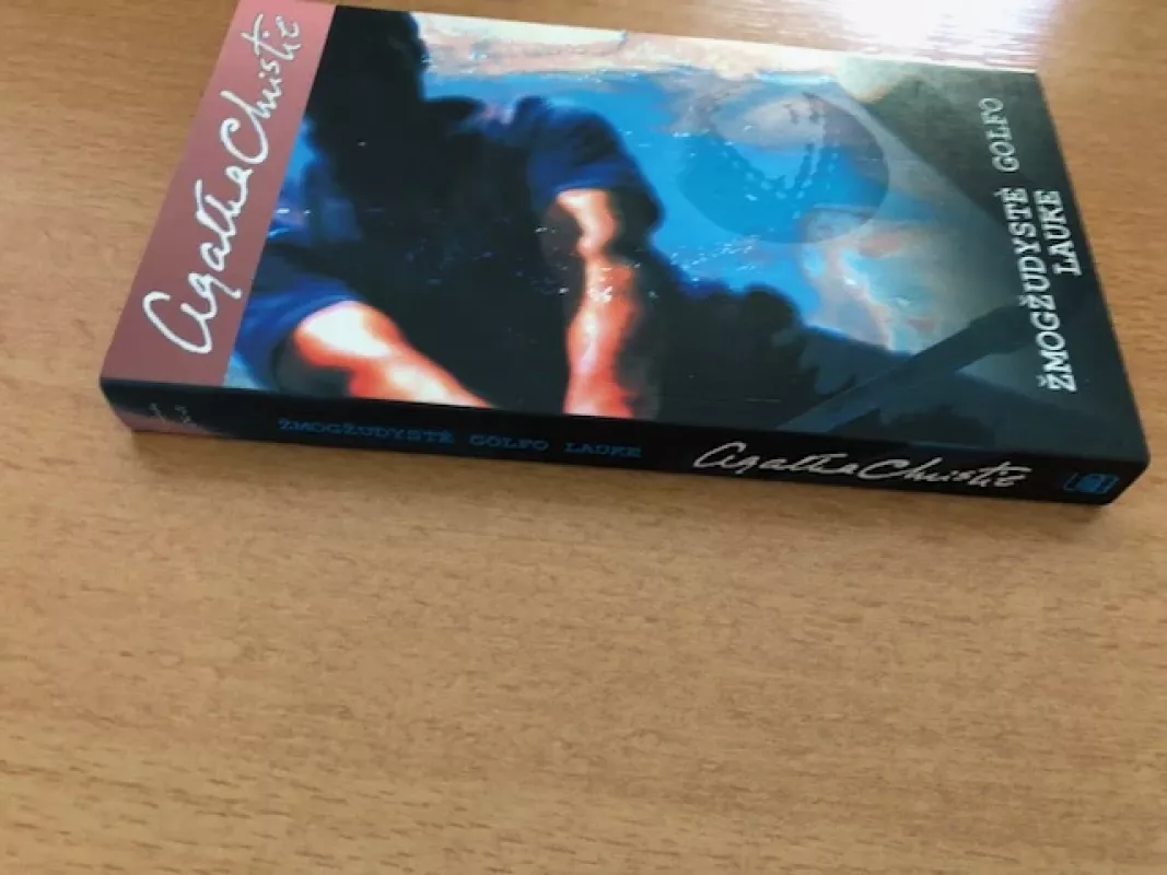 Žmogžudystė golfo lauke - Agatha Christie, knyga 3