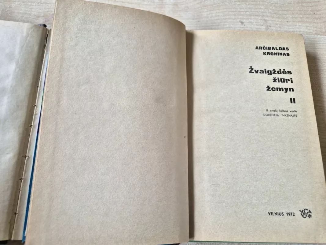 Žvaigždės žiūri žemyn (2 dalys) - Arčibaldas Kroninas, knyga 3