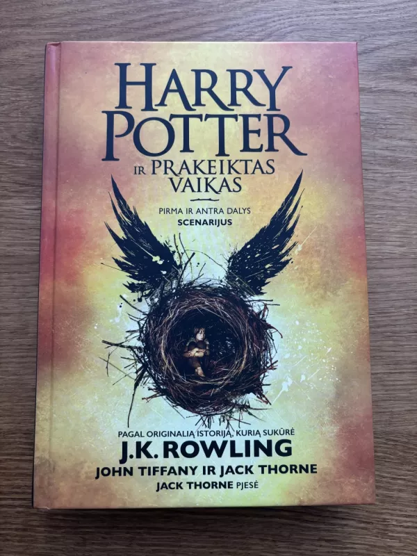 Harry Potter ir prakeiktas vaikas. Pirma ir antra dalys - Rowling J. K., knyga 2