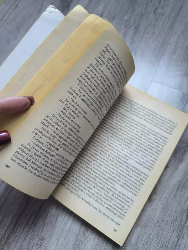 Firma - Džonas Grišemas, knyga 5