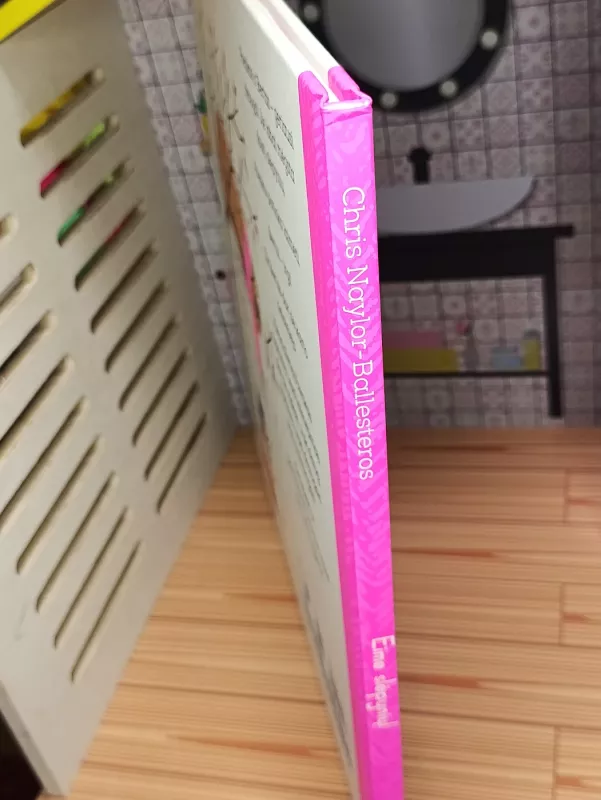 Eime slėpynių - Chris Naylor-Ballesteros, knyga 5