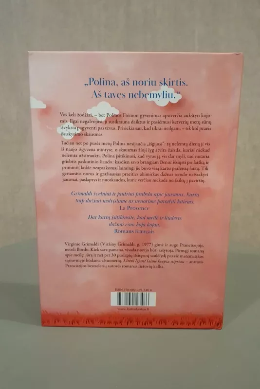 Lietui lyjant meilė kvepia stipriau - Virginie Grimaldi, knyga 3