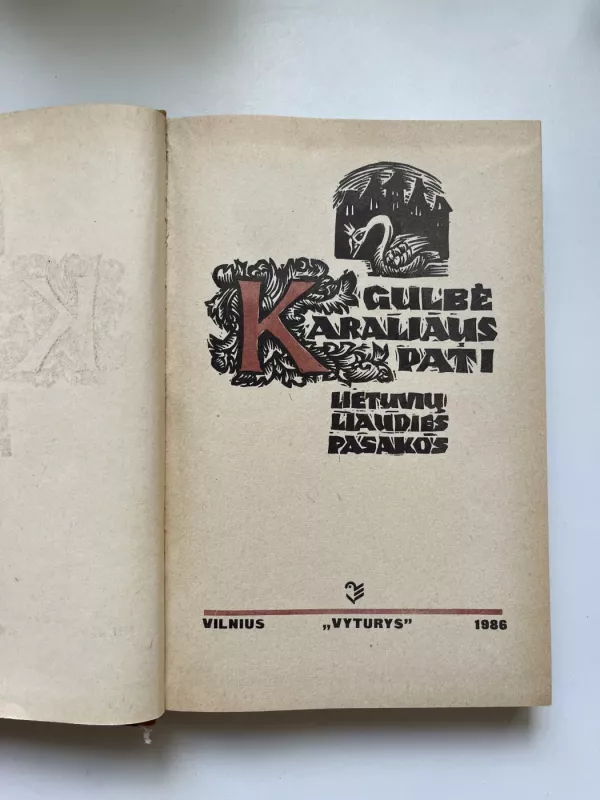 Gulbė karaliaus pati - Autorių Kolektyvas, knyga 3