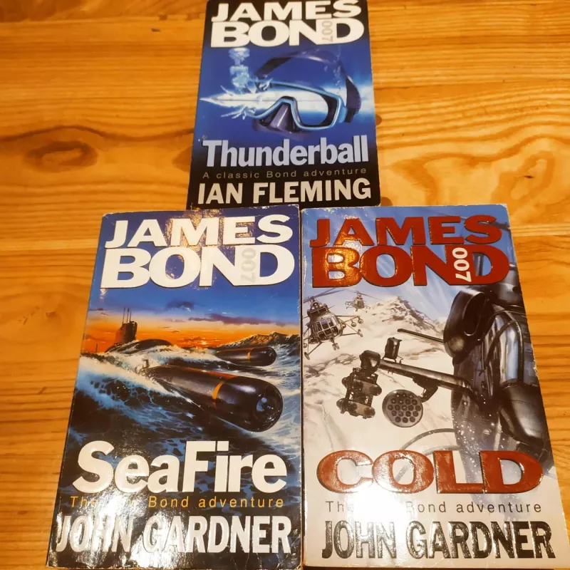 James Bond 007 \ Cold - John Gardner, knyga 3