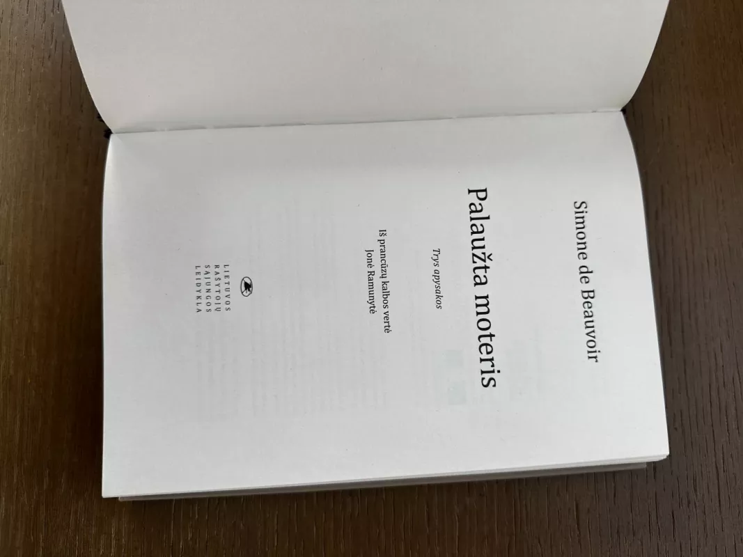 Palaužta moteris - Autorių Kolektyvas, knyga 4