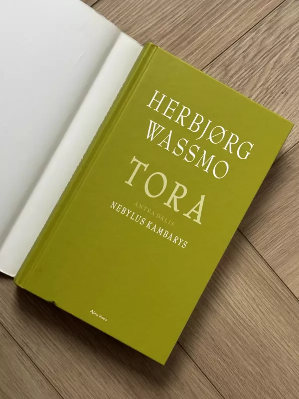 Tora (2 dalis). Nebylus kambarys - Herbjørg Wassmo, knyga 4