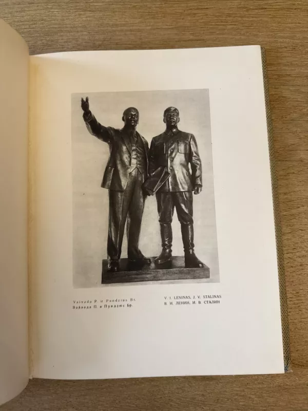 Lietuvių dailė - Autorių Kolektyvas, knyga 4