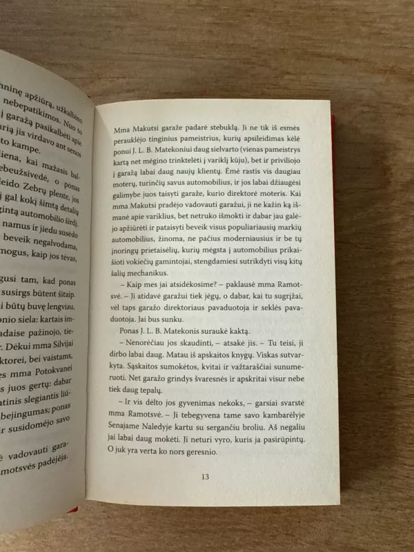 Kalahario raštvedybos mokykla vyrams - Alexander McCall Smith, knyga 4