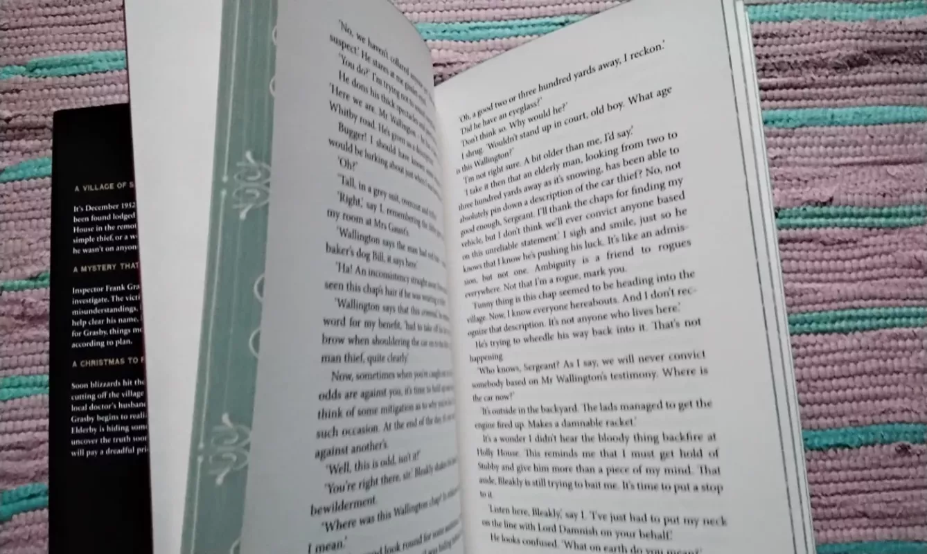 Murder at Holly House - Denzil Meyrick, knyga 5