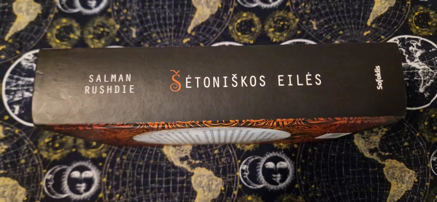 Šėtoniškos eilės - Salman Rushdie, knyga 4