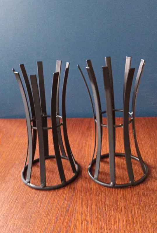 Dekoratyviniai metaliniai stovai gėlių vazonėliams ar žvakidėms, 2vnt. - , namai ir interjeras 3