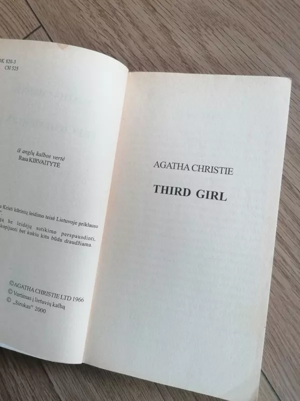 Trečioji mergina - Agata Kristi, knyga 4