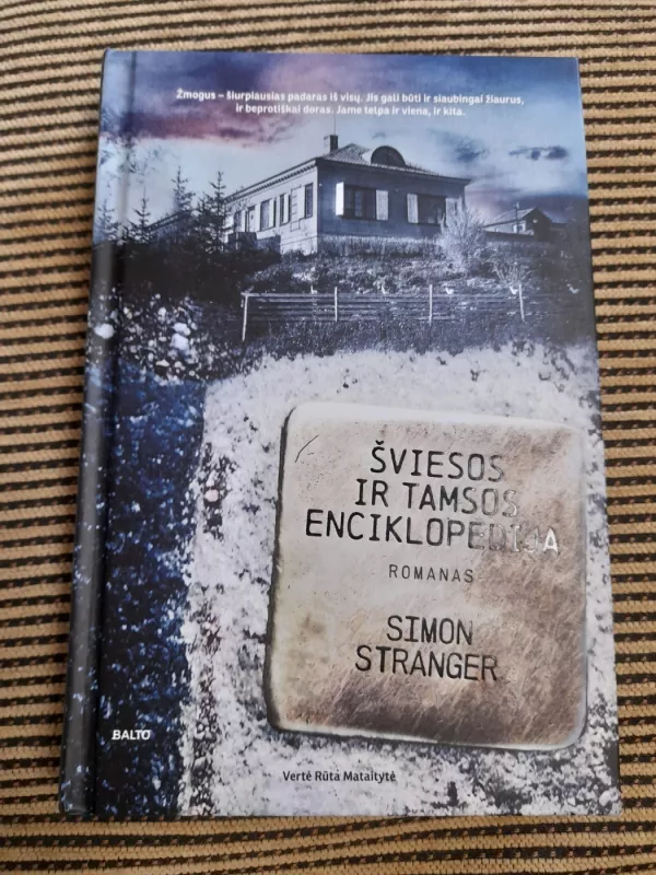 Šviesos ir tamsos enciklopedija - Simon Stranger, knyga 2