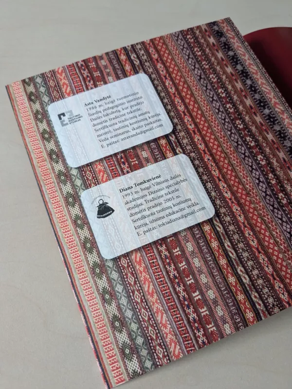 Juostos kilimuose - Diana Tomkuvienė, Asta Vandytė, knyga 3