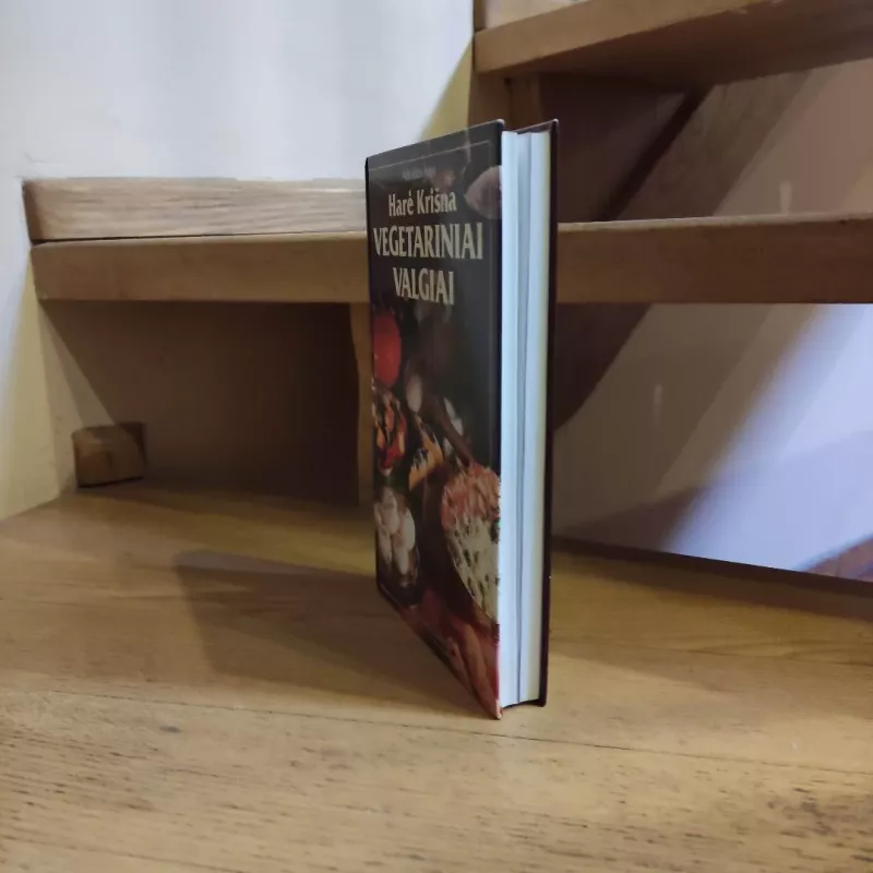 Harė Krišna vegetariniai valgiai - dasa Adiradža, knyga 4