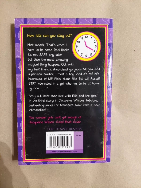Girls out late - Jacqueline Wilson, knyga 3