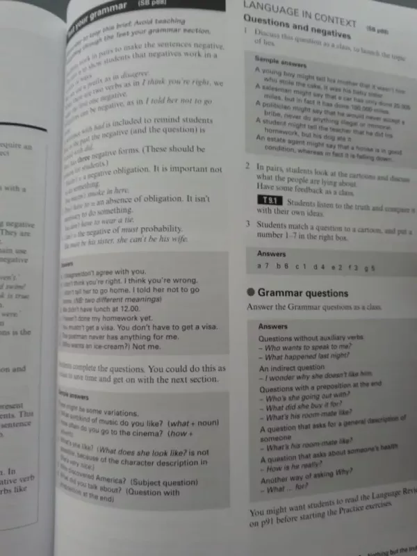 New Headway English Course Upper-Intermediate Teacher's Book - Liz and John Soars, knyga 3