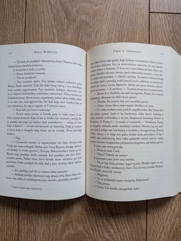 Ilgai ir laimingai - Nora Roberts, knyga 3