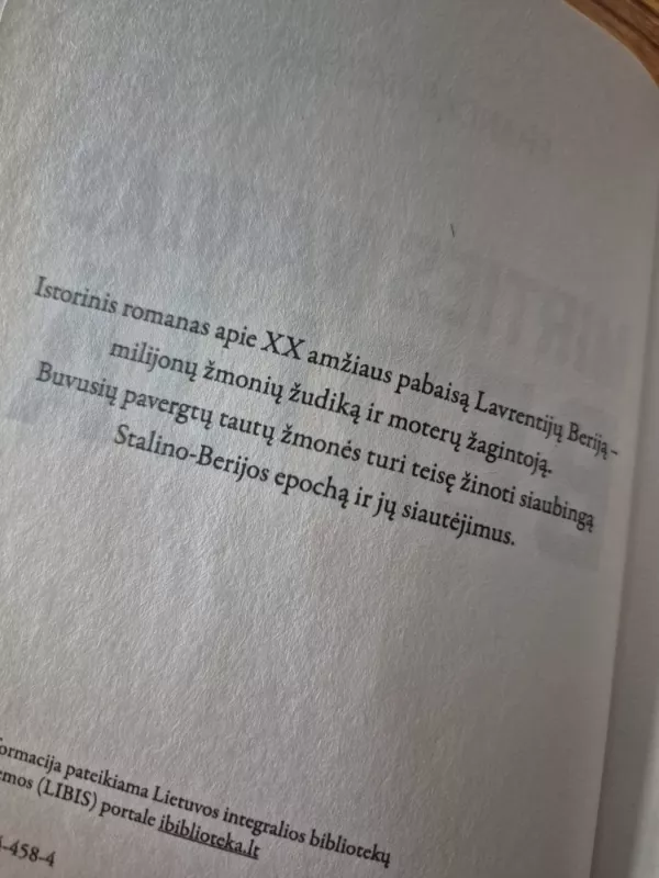 MIRTIES VARDAS BERIJA: istorinis romanas apie kruviniausią XX a. budelį - Francas Baueris, knyga 3