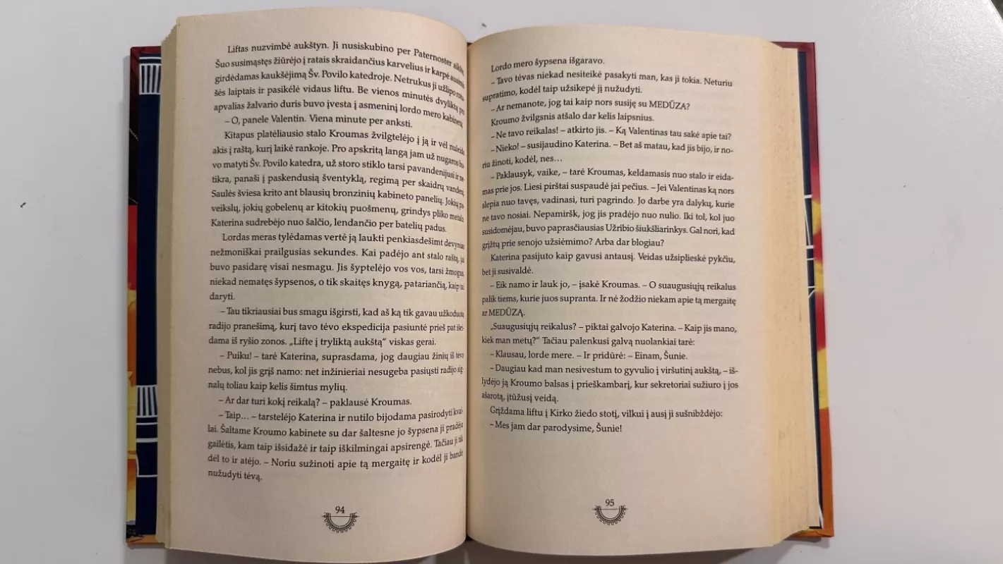 Mirtingos mašinos - Philip Reeve, knyga 4