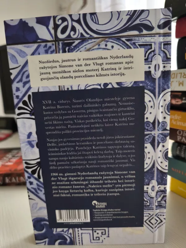 Nakties mėlis - Simone van der Vlugt, knyga 4