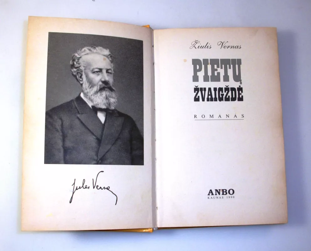 Pietų žvaigždė - Žiulis Vernas, knyga 4