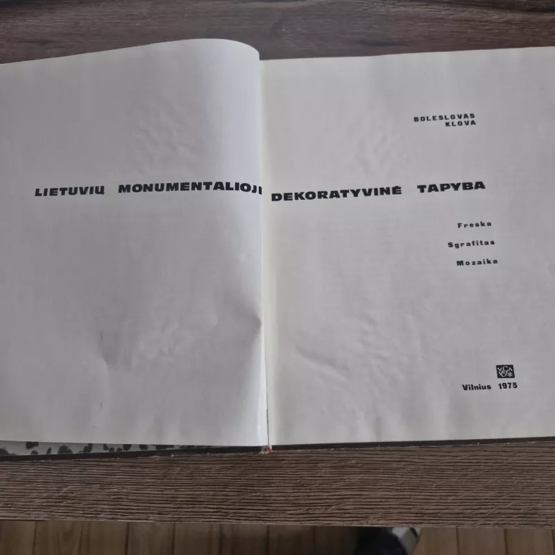 Lietuvių monumentalioji dekoratyvinė tapyba - Boleslovas Klova, knyga 3