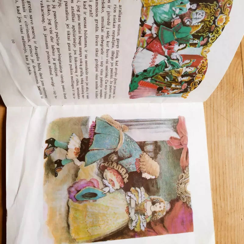 Pelenė - Šarlis Pero, knyga 4