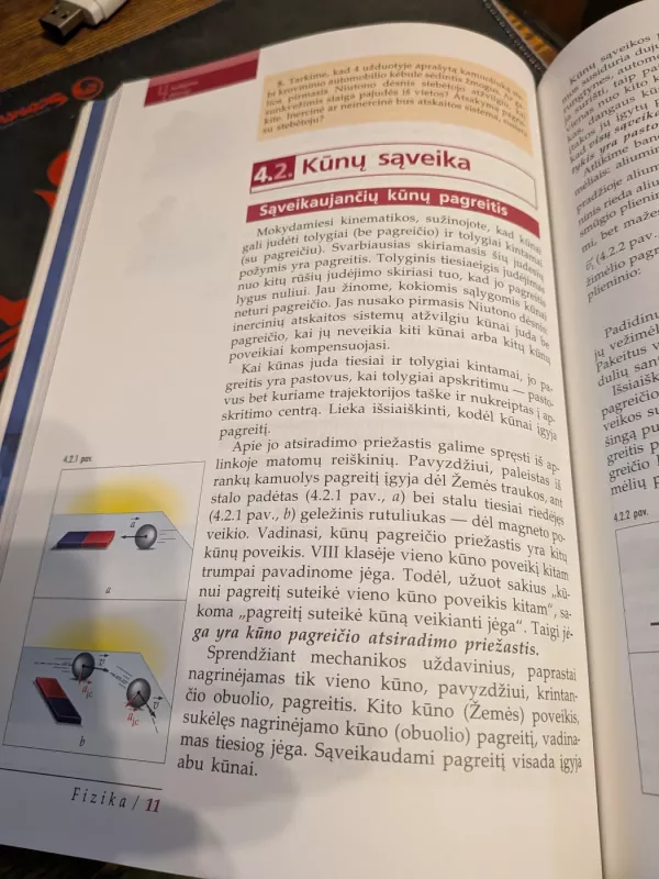 Fizika 11 klasei. 1 knyga - Pamira Pečiuliauskienė, knyga 4