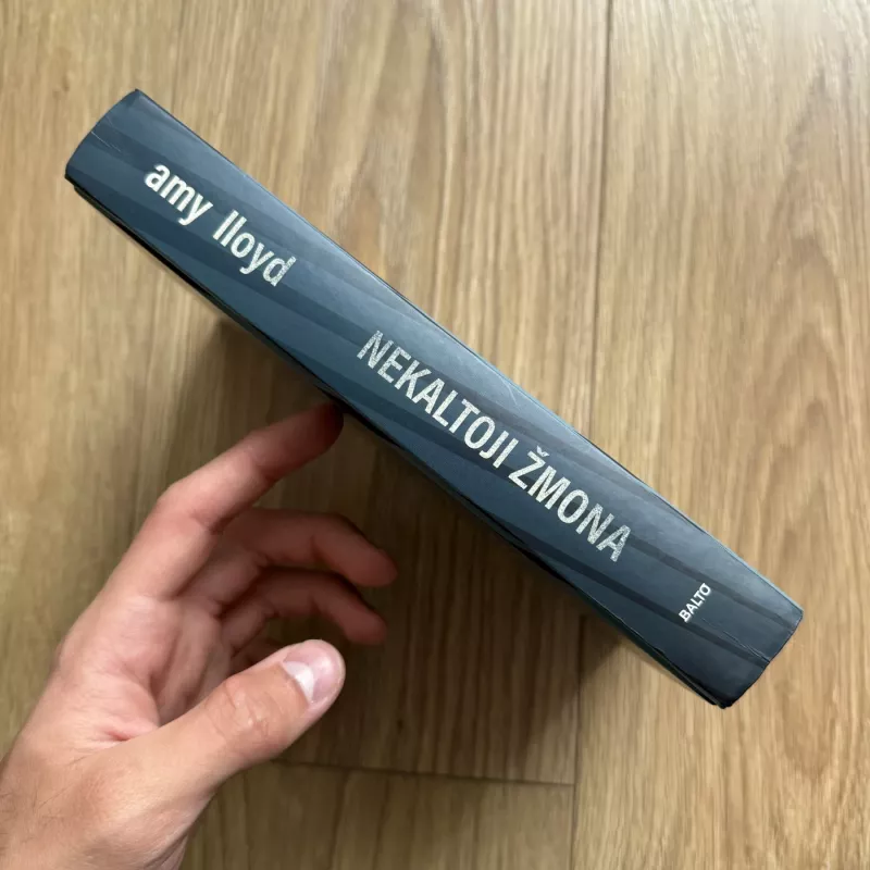 nekaltoji žmona - Amy Lloyd, knyga 3