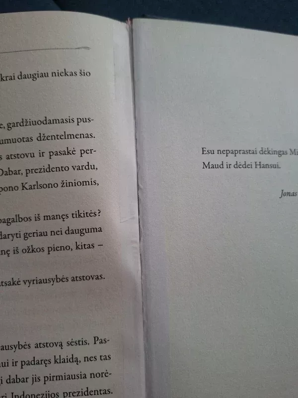Šimtametis, kuris išlipo pro langą ir dingo - Jonas Jonasson, knyga 3