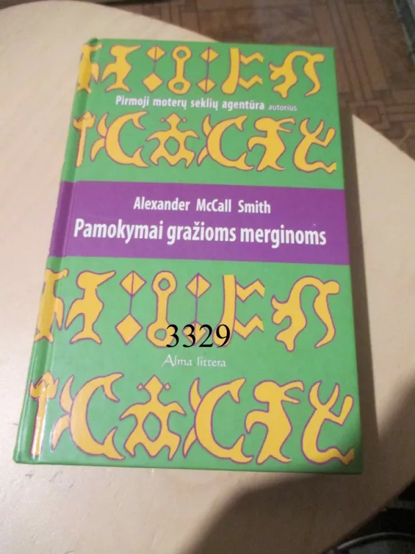 Pamokymai gražioms merginoms - McCall A. Smith, knyga 2