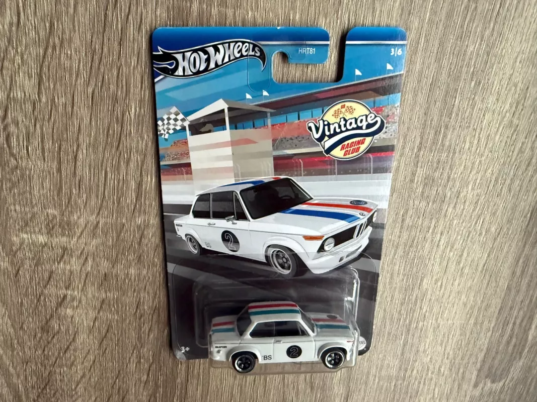 BMW 2002 Hot Wheels - , namai ir interjeras 5