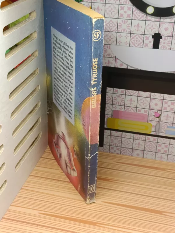 Balsas tyruose (Pasaulinės fantastikos aukso fondas Nr 10) - Autorių Kolektyvas, knyga 5