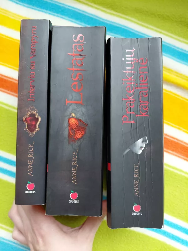 Anne Rice knygų trilogija (Interviu su vampyru, Lestatas, Prakeiktųjų karalienė) - Anne Rice, knyga 5