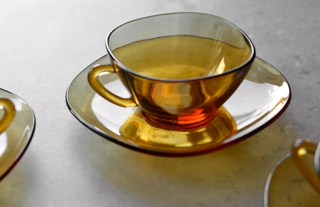 Vintage Vereco France gelsvo stiklo puodeliai su lėkštutėmis - , namai ir interjeras 6