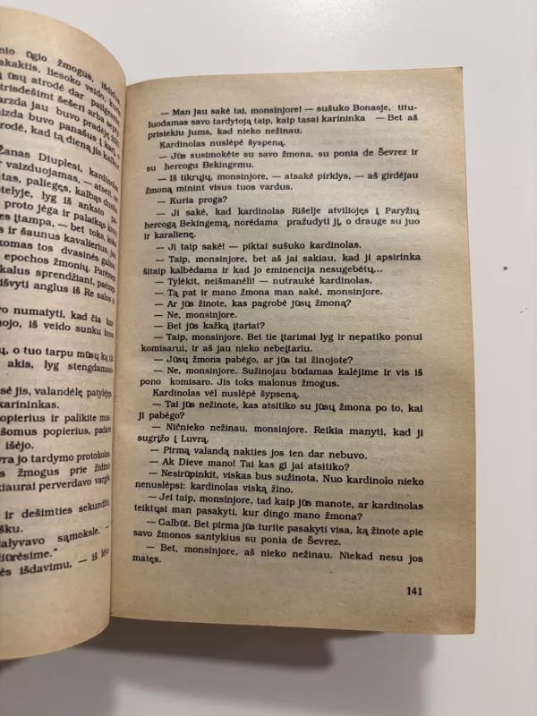 Trys muškietininkai - Aleksandras Diuma, knyga 4