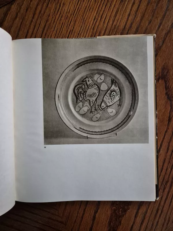 Taikomoji-dekoratyvinė dailė - Autorių Kolektyvas, knyga 4