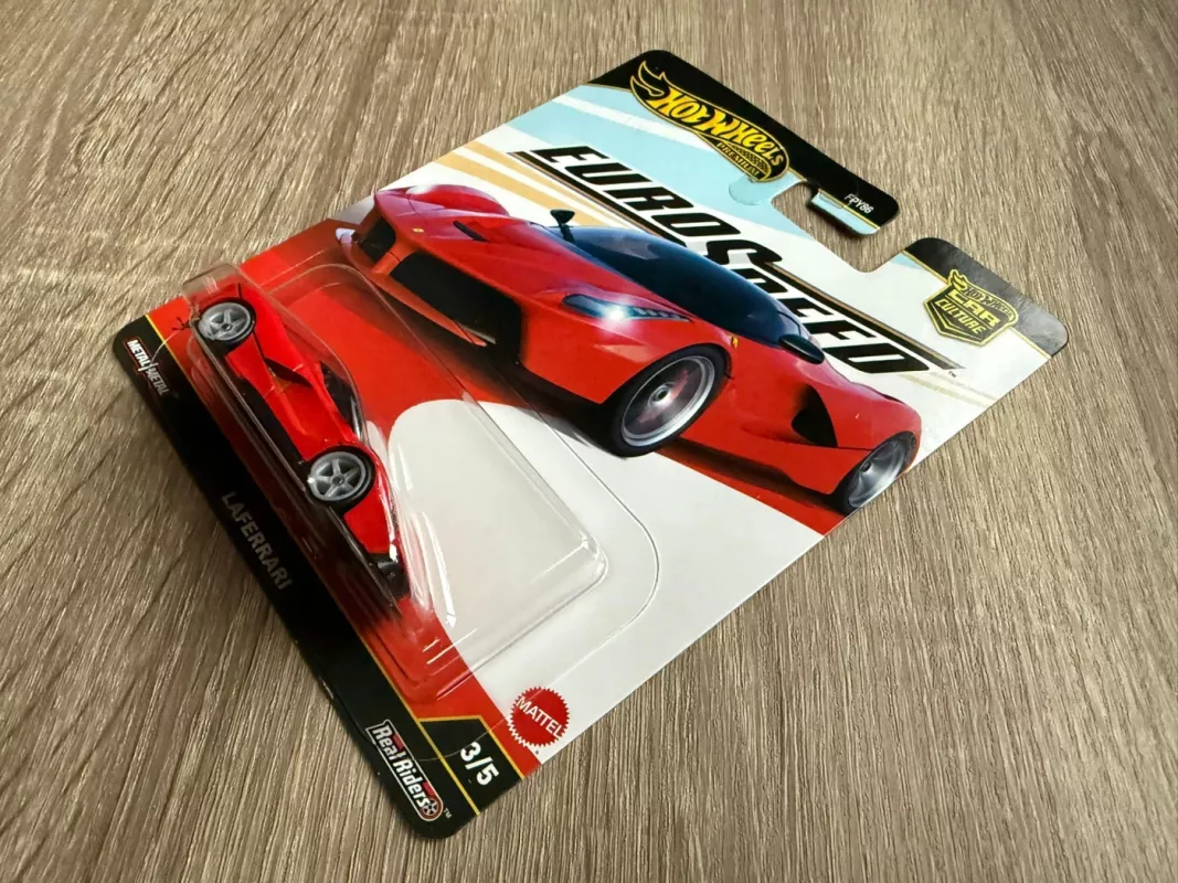 Ferrari Laferrari Hot Wheels Premium - , namai ir interjeras 4