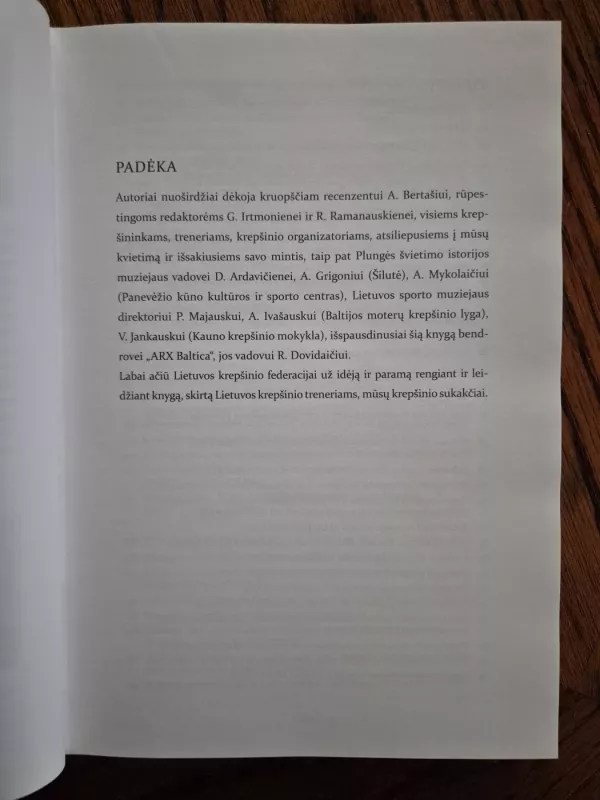 Jie dovanojo Lietuvai krepšinį. Gimtosios šalies krepšinio trenerių 90 metų kelionės atgarsiai - Stanislovas Stonkus, knyga 5
