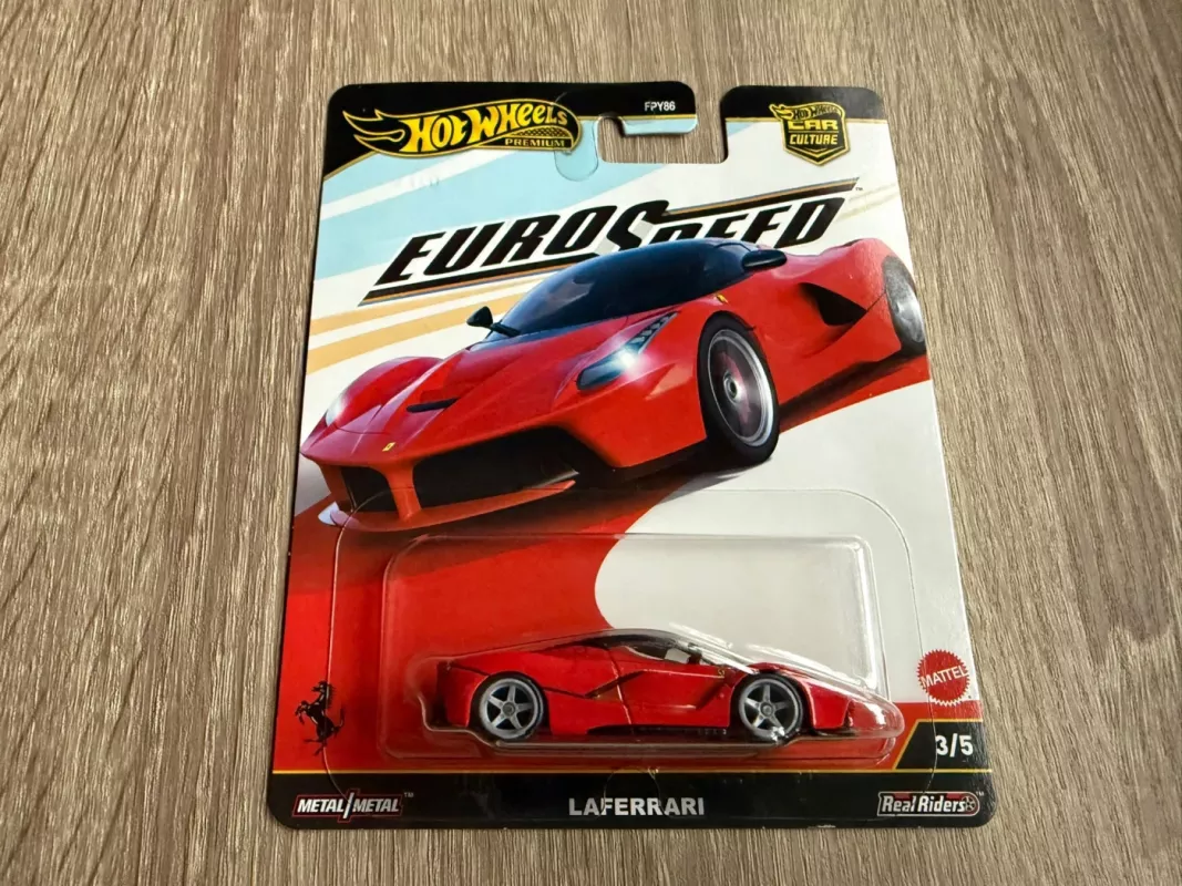 Ferrari Laferrari Hot Wheels Premium - , namai ir interjeras 2