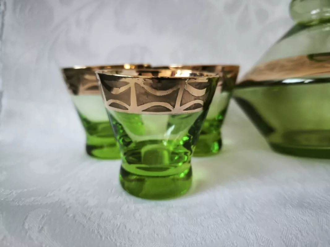 Žalio stiklo grafinas su stikliukais - , namai ir interjeras 4