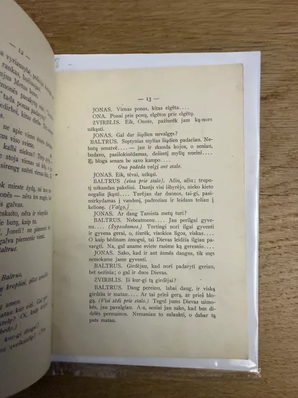 Pirmi žingsniai. Drama - Bronius Laucevičius-Vargšas, knyga 5