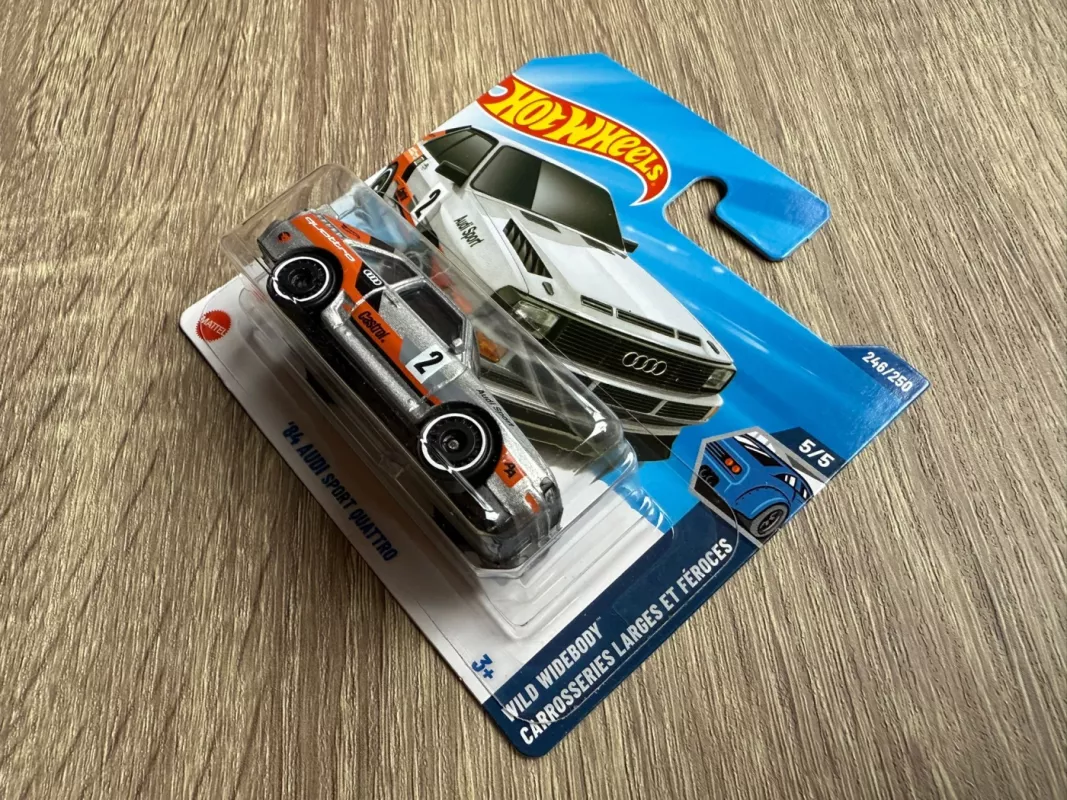 84 Audi Sport Quattro Hot Wheels Treasure Hunt (TH) - , namai ir interjeras 4
