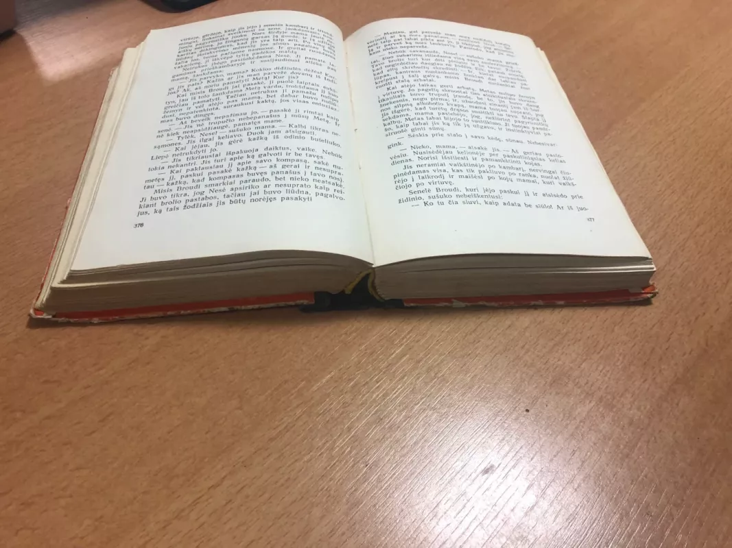 Kepurininko pilis - Arčibaldas Kroninas, knyga 6