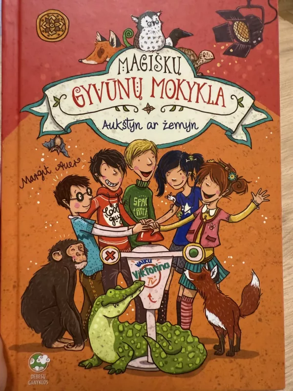 Magiškų gyvūnų mokykla. Aukštyn ar žemyn - Margit Auer, knyga 2