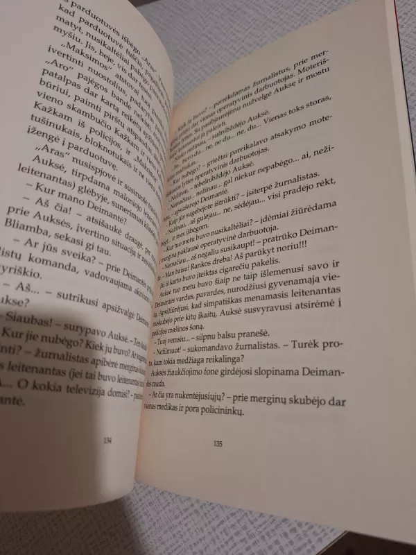 Naktis prekybos centre: įkaitų romanas - Andrė Eivaitė, knyga 3