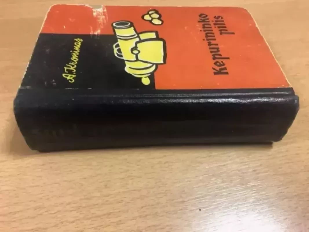 Kepurininko pilis - Arčibaldas Kroninas, knyga 4