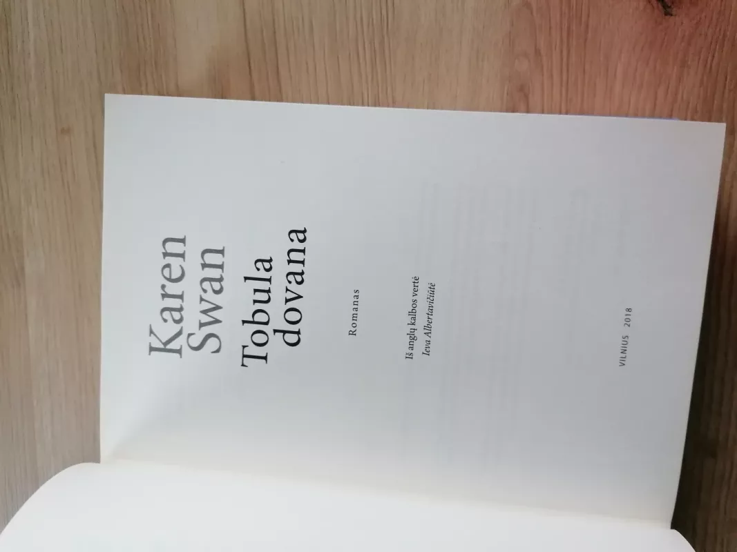 Tobula dovana - Karen Swan, knyga 4